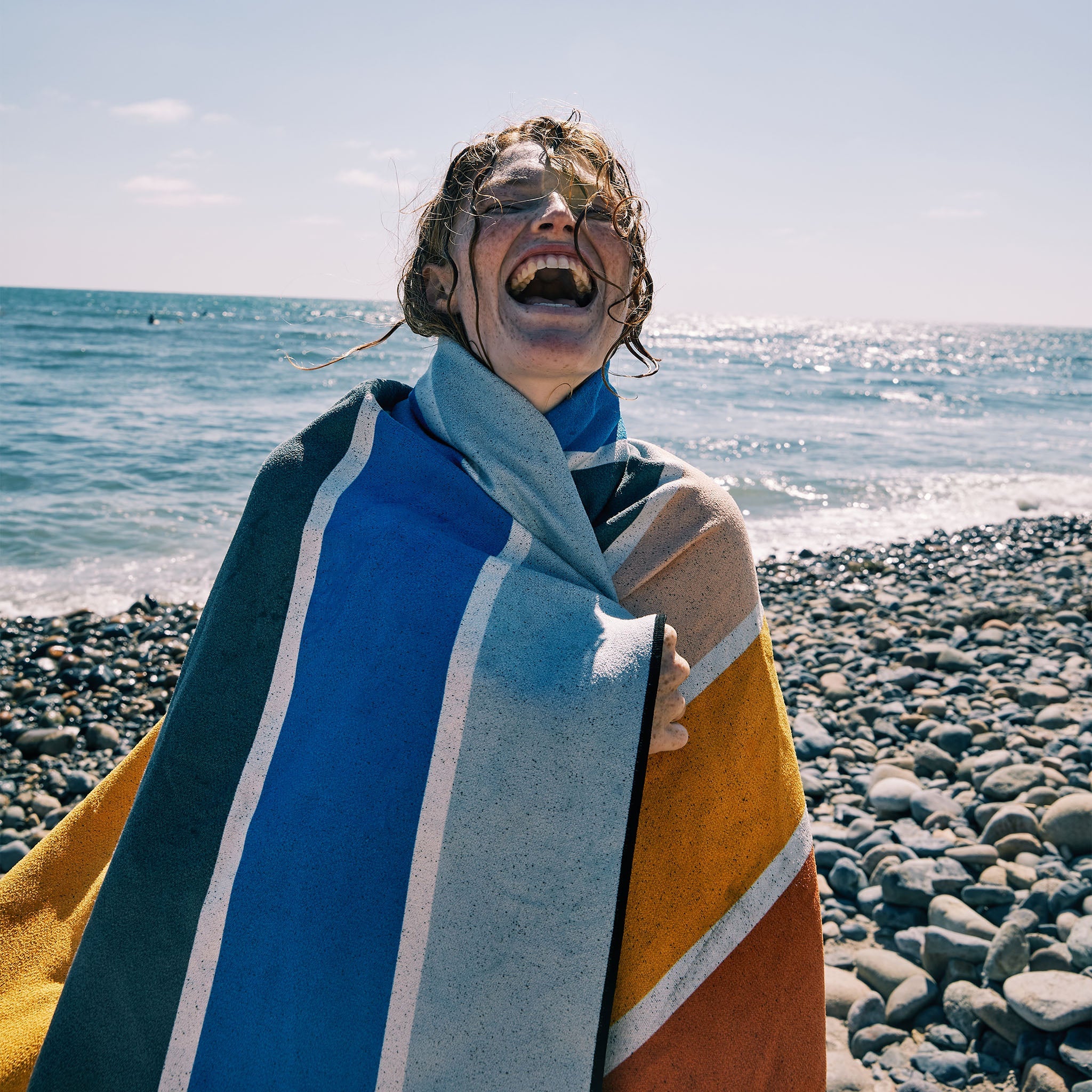 Poolside Navy Blue & White Original Towel for Beach & Travel – Nomadix