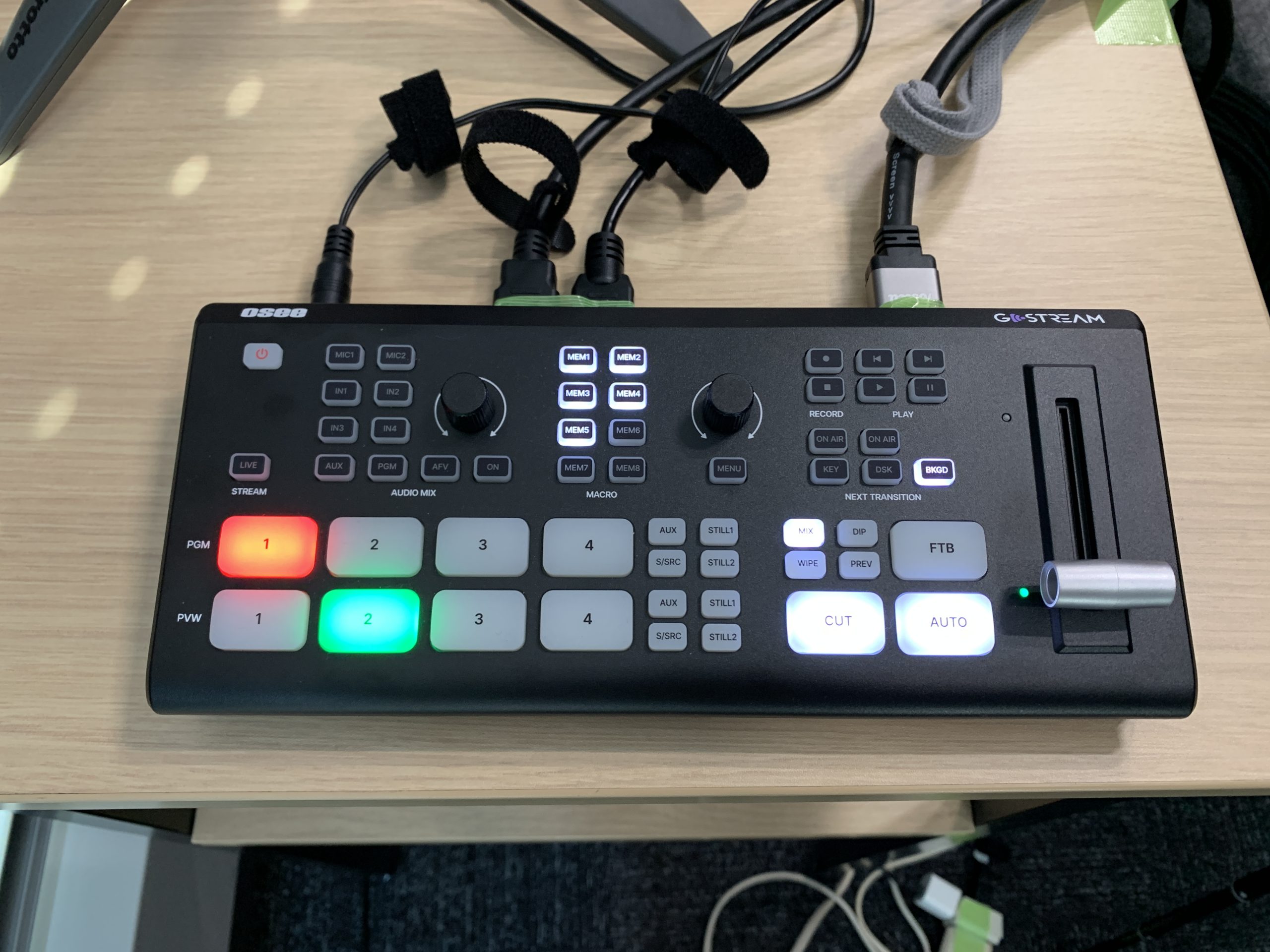 ビデオスイッチャー「Osee GoStream Deck Pro」を使用したセミナー