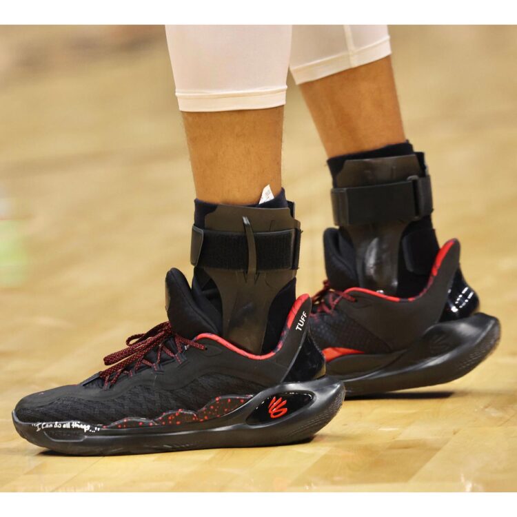 Tuff Crowd x Curry 11 | Nice Kicks