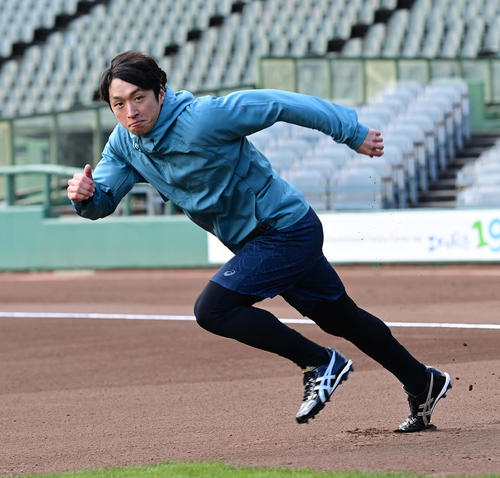 阪神】近本光司のこだわり詰まったスパイクがアシックス社から発売へ