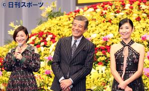 舘ひろし「中高年の腹」に黒木瞳感動「捨てる勇気」 - シネマ : 日刊