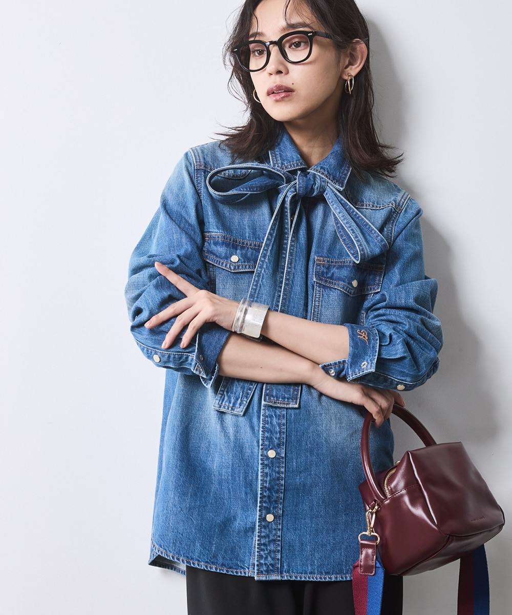 綿100％ライトオンスデニムリボンタイ付シャツ＜大きいサイズ有