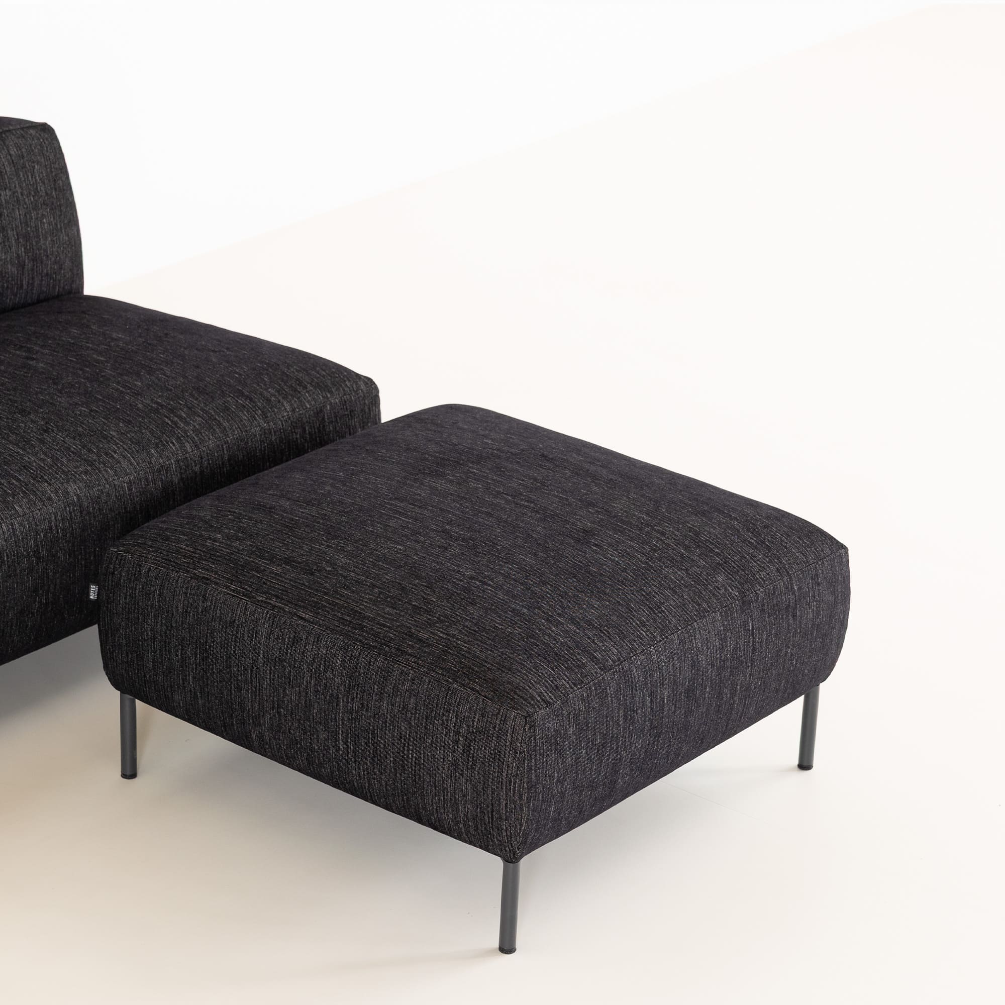 Decibel C4 オットマン」 製品詳細ページ | 国産ソファブランド NOYES