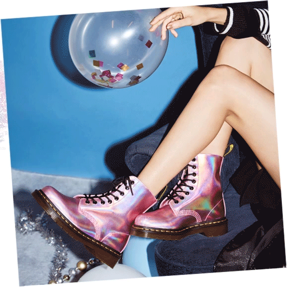 Dr.Martensから届いた冬のギフトコレクション - NYLON JAPAN