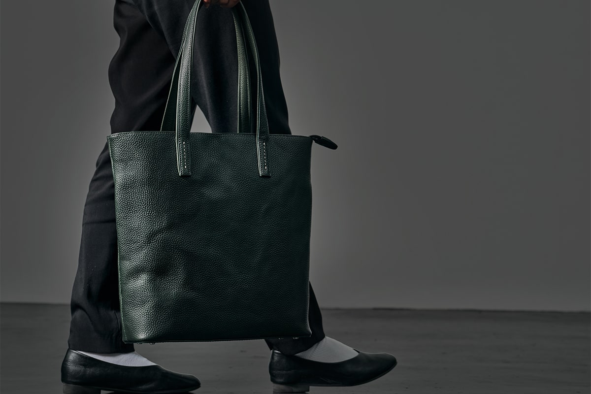 深緑のヌメ革で爽やかさと大人らしさを｜ギャロップ限定カラー