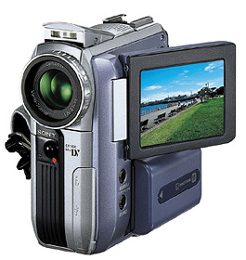 News and Information 明るい画面で晴天下での快適撮影を実現する