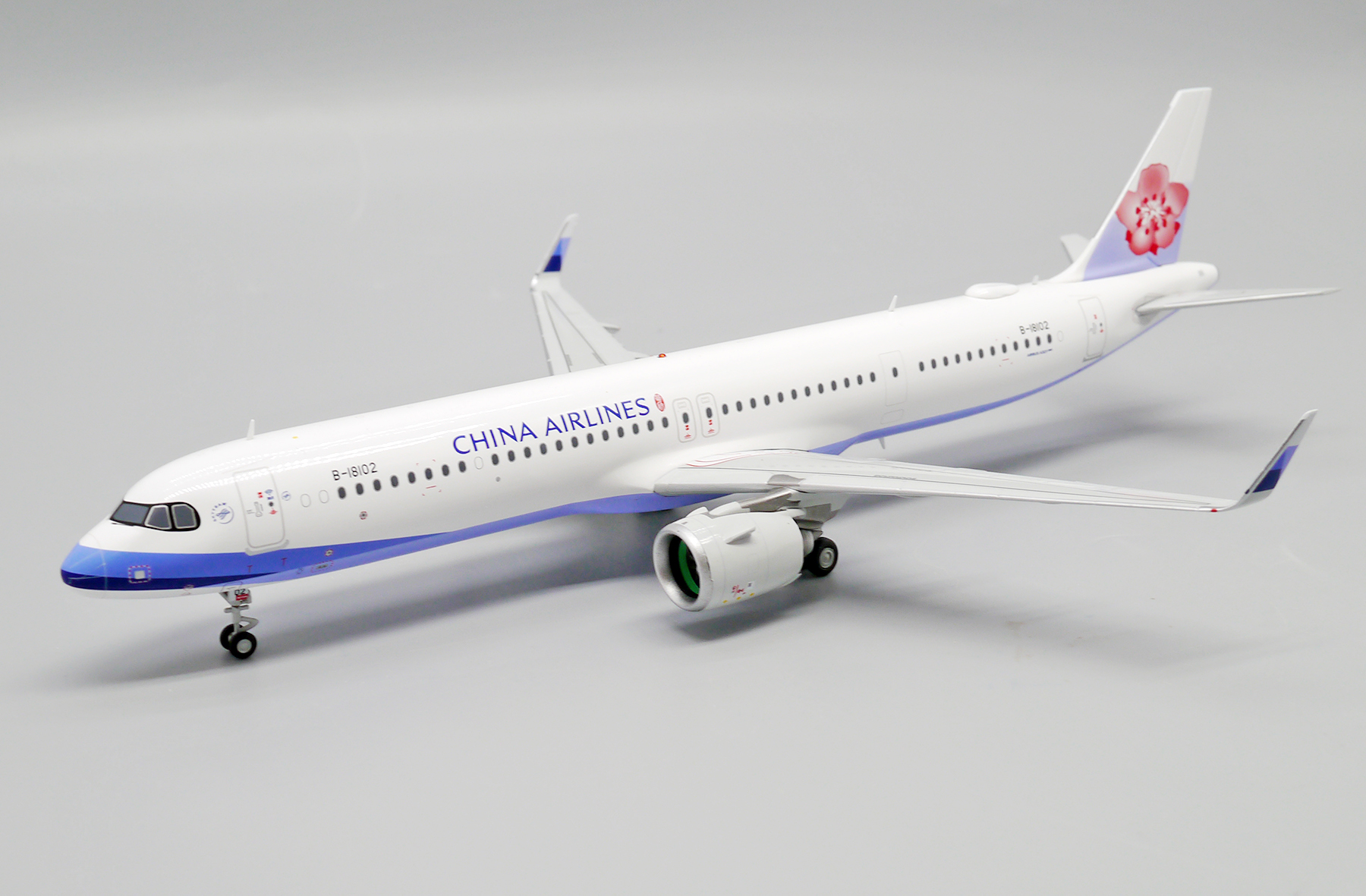 ScaleModelStore.com :: JC Wings 1:200 - XX20195 - China Airlines