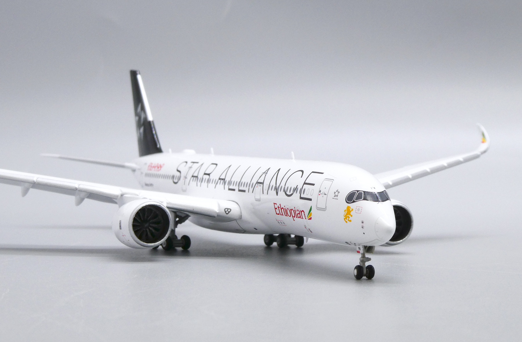 非売品】Airbus A350 1:200 STAR ALLIANCE 非売品】Airbus A350 1:200