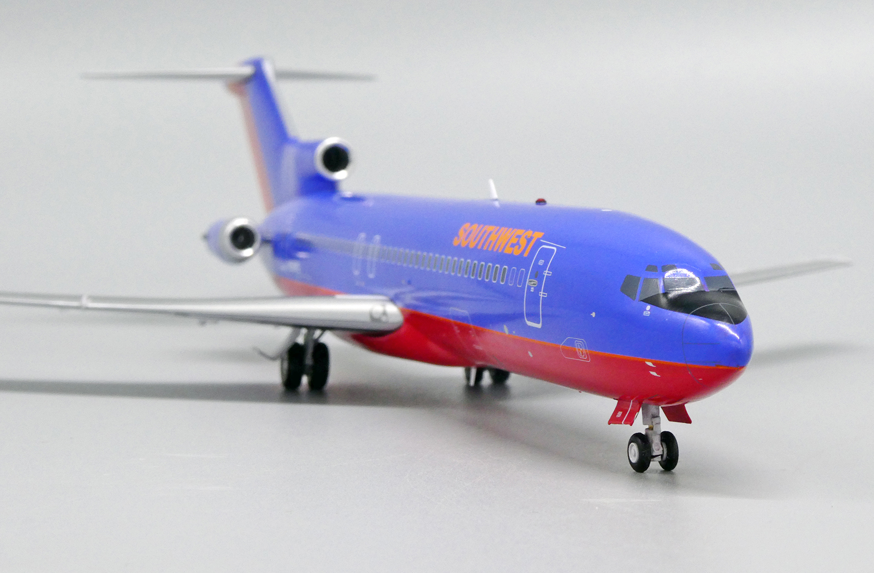 ScaleModelStore.com :: JC Wings 1:200 - XX2393 - Southwest