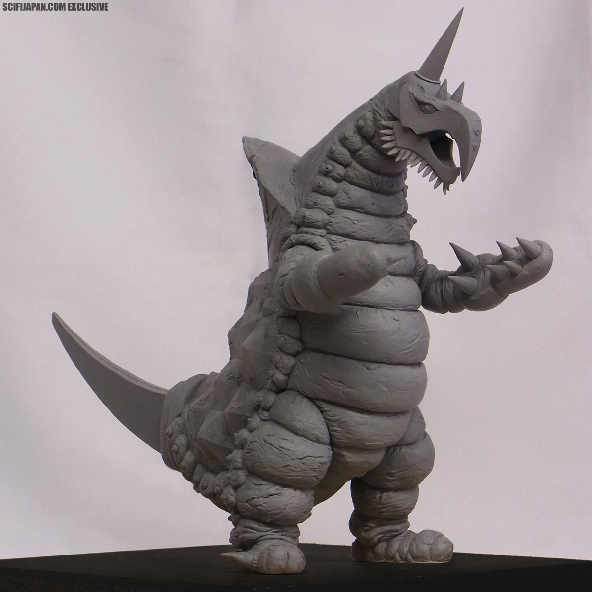 X-Plus Launches New FAVORITE SCULPTORS LINE With 30cm Vakishim