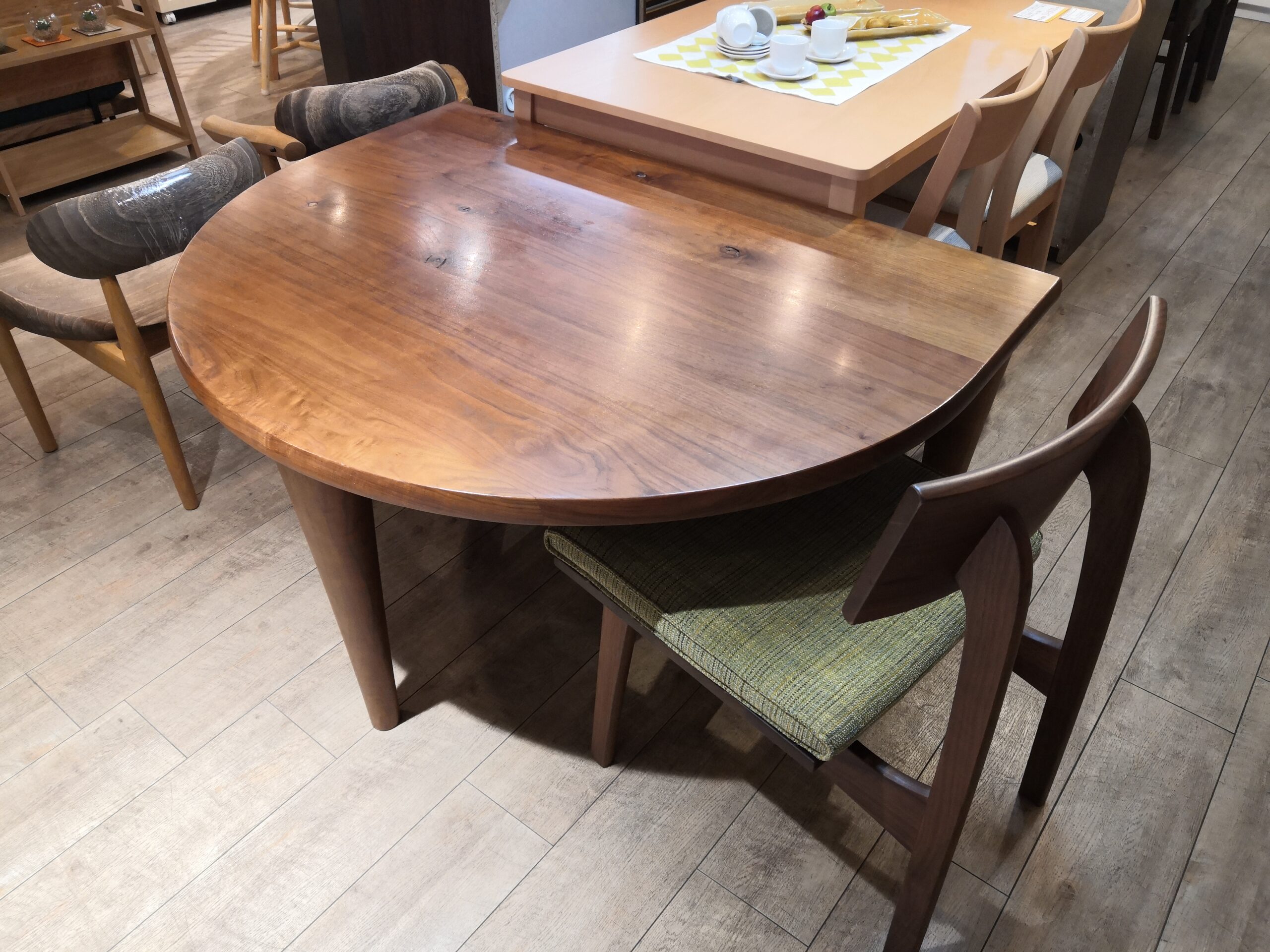 中古品】HIDA 飛騨産業 キツツキ キツツキマーク 森のことば 半円形