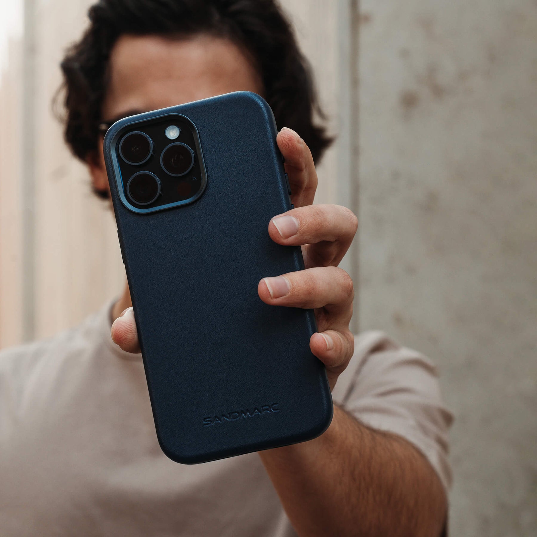 iPhone 14 Pro Max Minimal Leather Case | Navy - SANDMARC