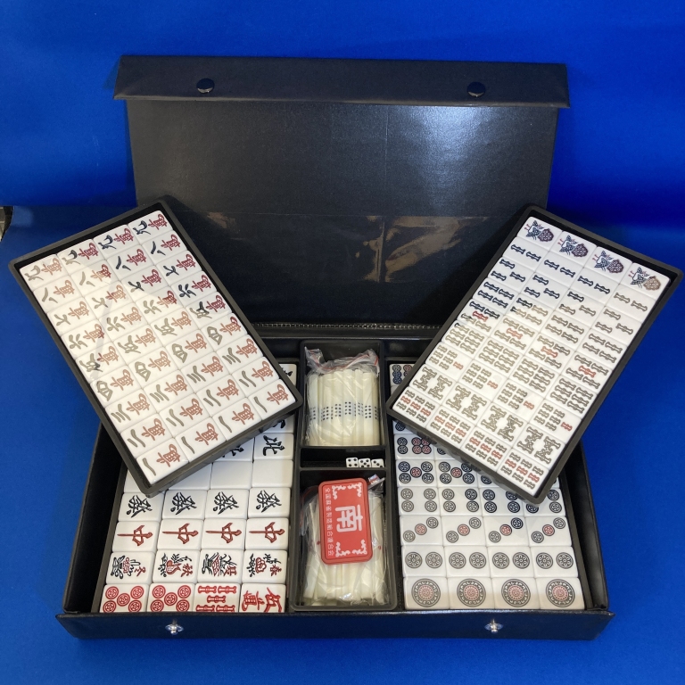 ケース付手打ち麻雀牌AMOS BEGIN「ビギン」26mm牌 / 全自動麻雀卓