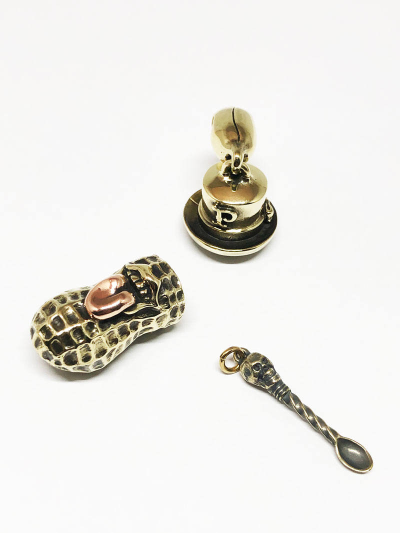 PEANUTS & CO. - YACHIMATA BEROPEANUTS (BRASS) | SKANDA