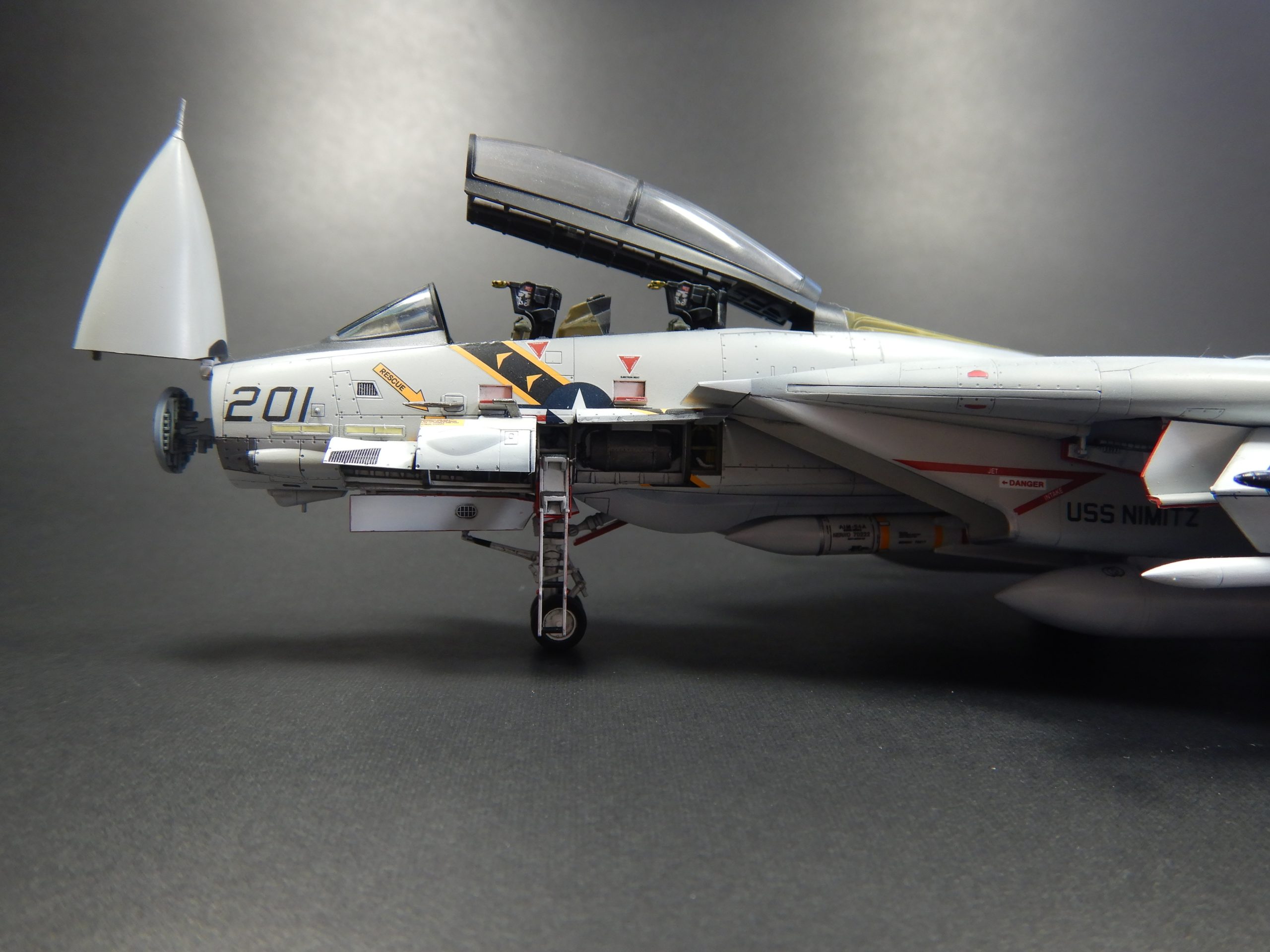 ファインモールド 1/72 F-14A トムキャット | 手動式模型工作
