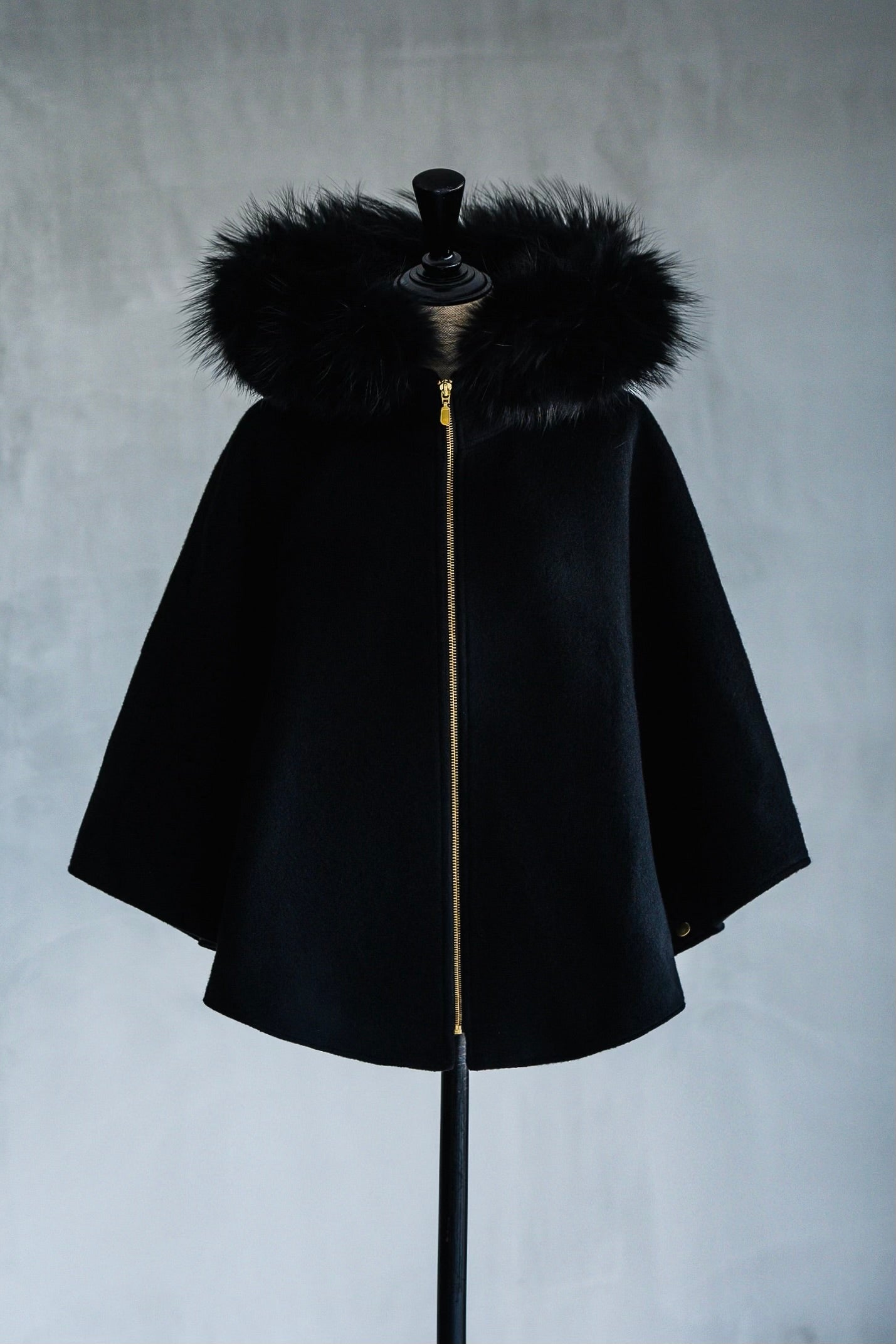 FOX fur cape coat – shéller / シェリエ