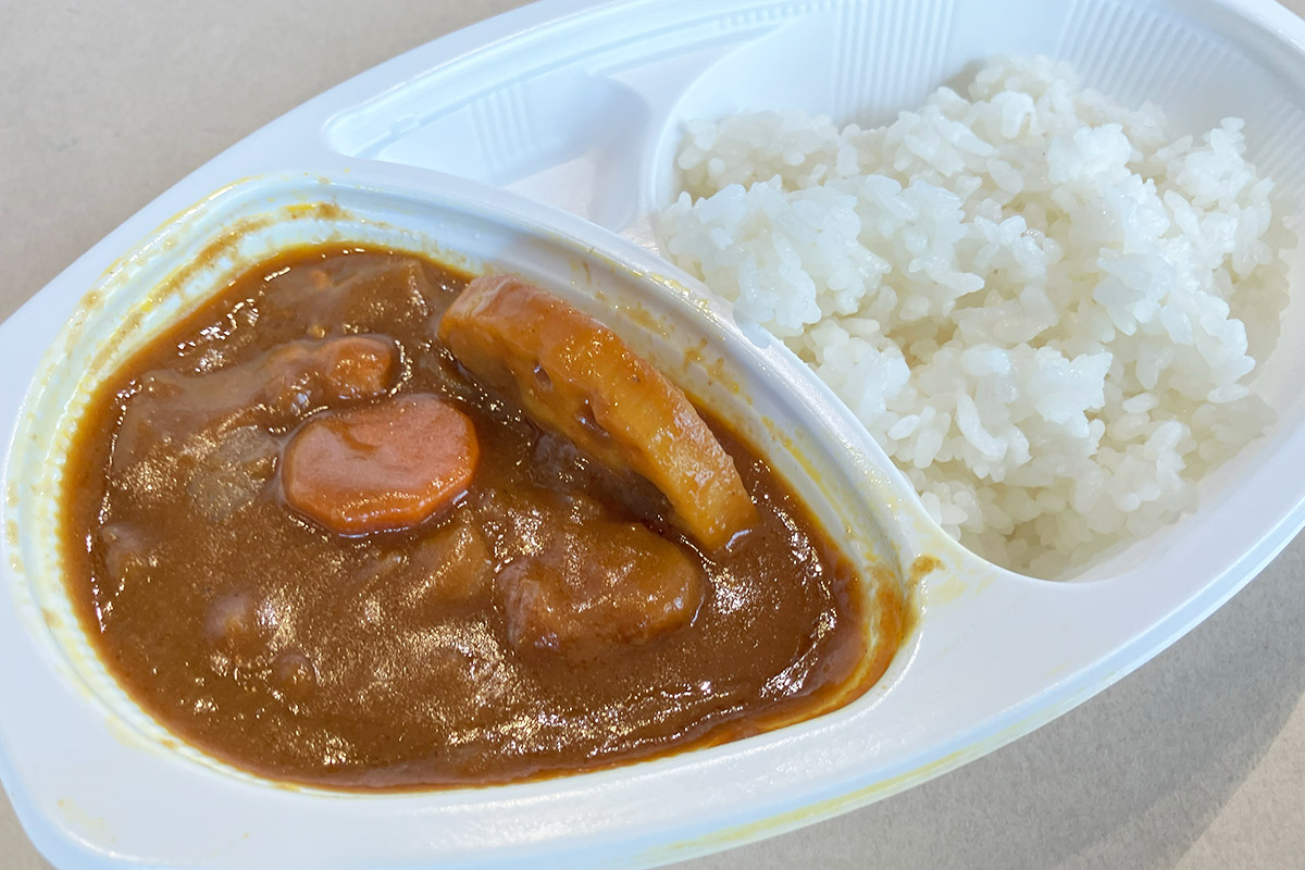 アイドル界隈で人気、旨すぎるまかないカレー！下北沢シャングリラ「総