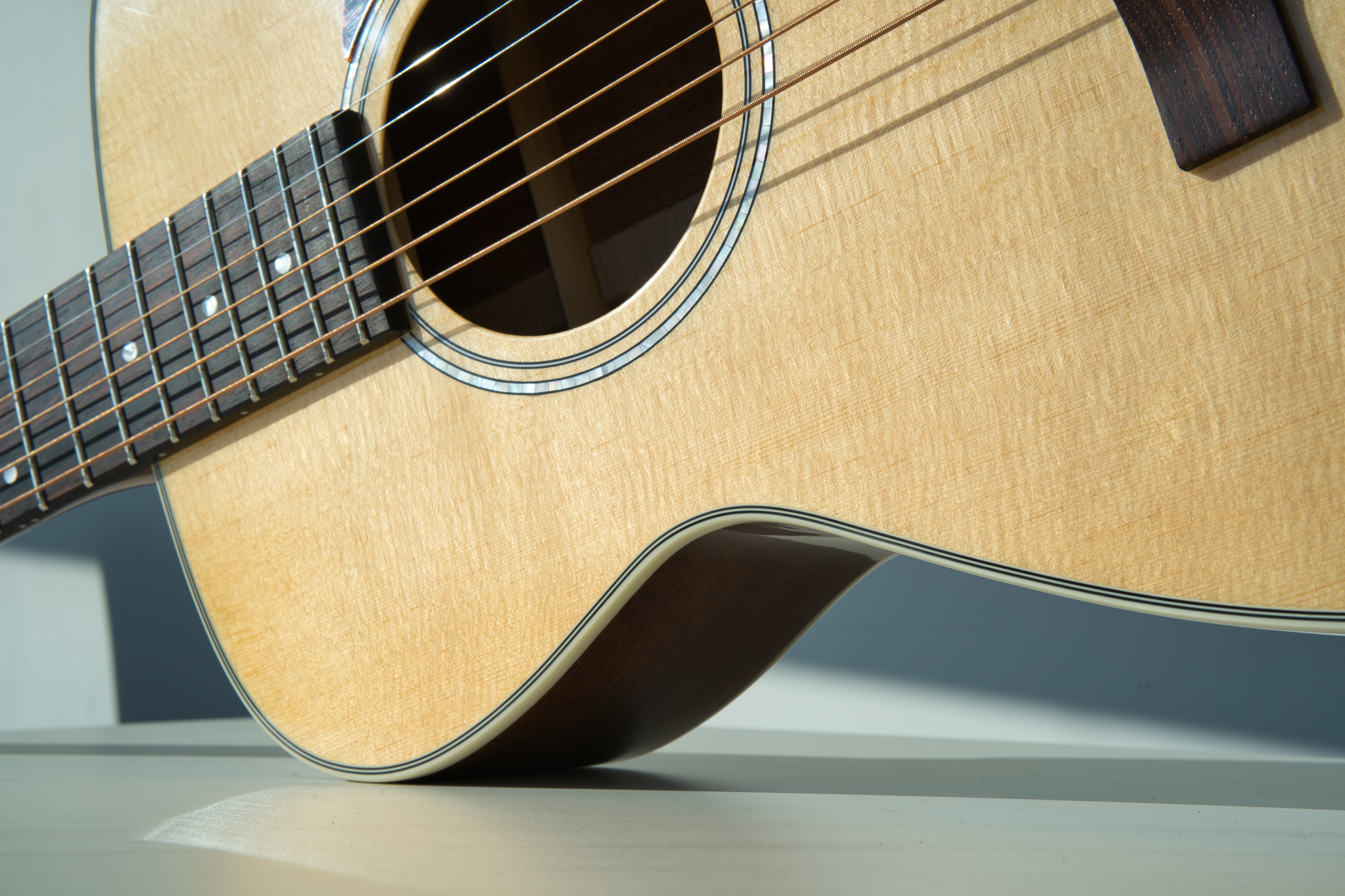 仕様変更！☆Guild M-140☆美品☆セルロイドピックガード☆オール単板