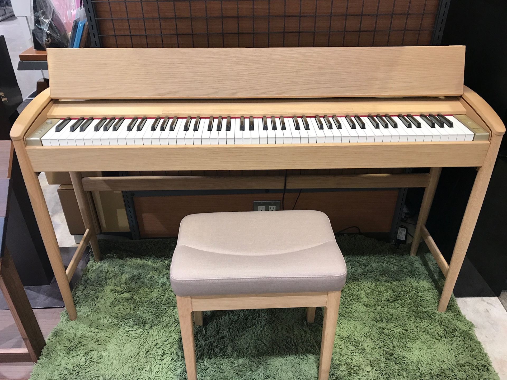 電子ピアノ】カリモク家具×ローランド「きよら」に新色が出ました