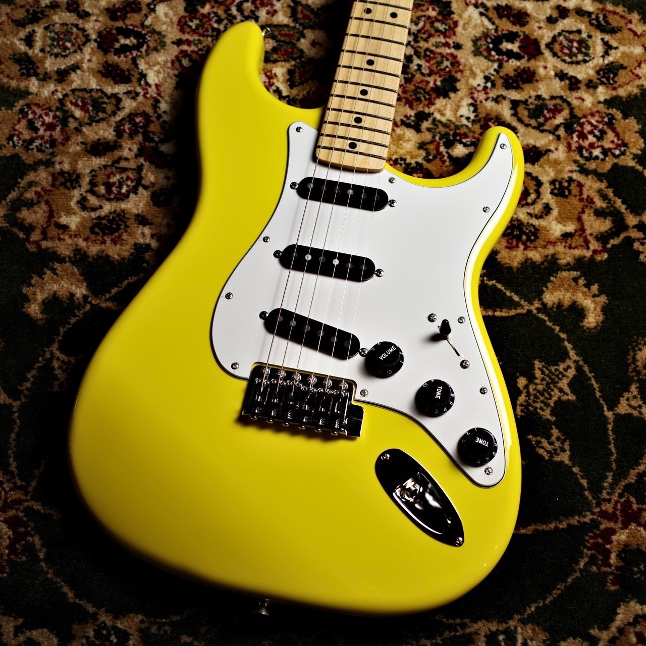 Fender Made in Japan Limited International Color Stratocaster