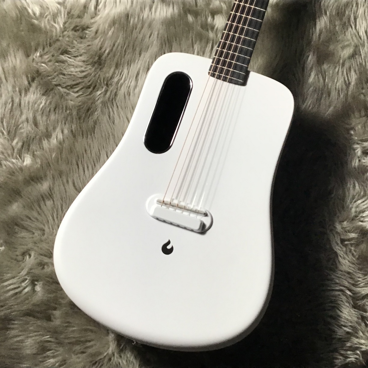 次世代ギター】次世代エレクトリックアコースティックギターLAVA ME 2