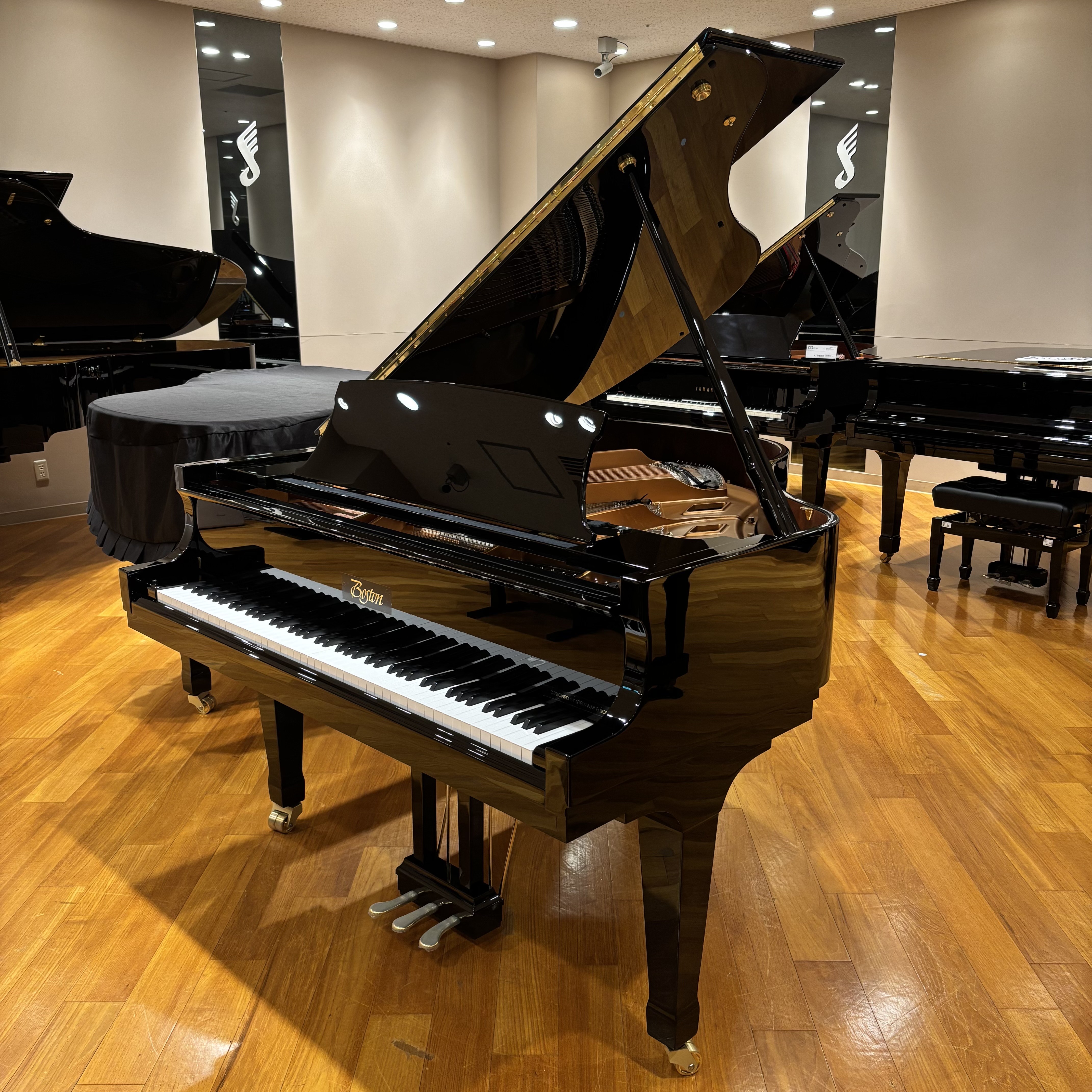 グランドピアノ】国内外グランドピアノの展示、取り扱いがございます