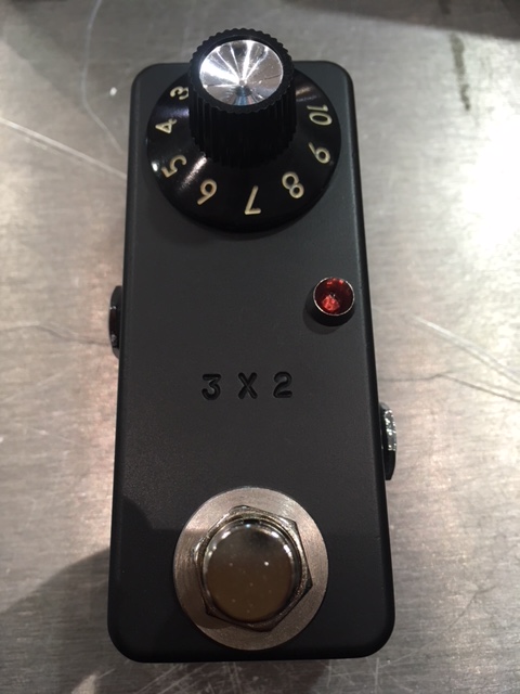 エフェクタービルダー薫田氏が新たに手掛けるブランド『Zahnrad』の3×2