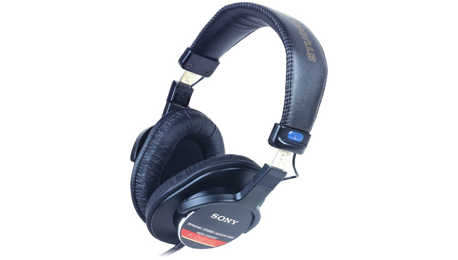 モニターヘッドホンの超定番！SONY『MDR-CD900ST』その魅力に迫る