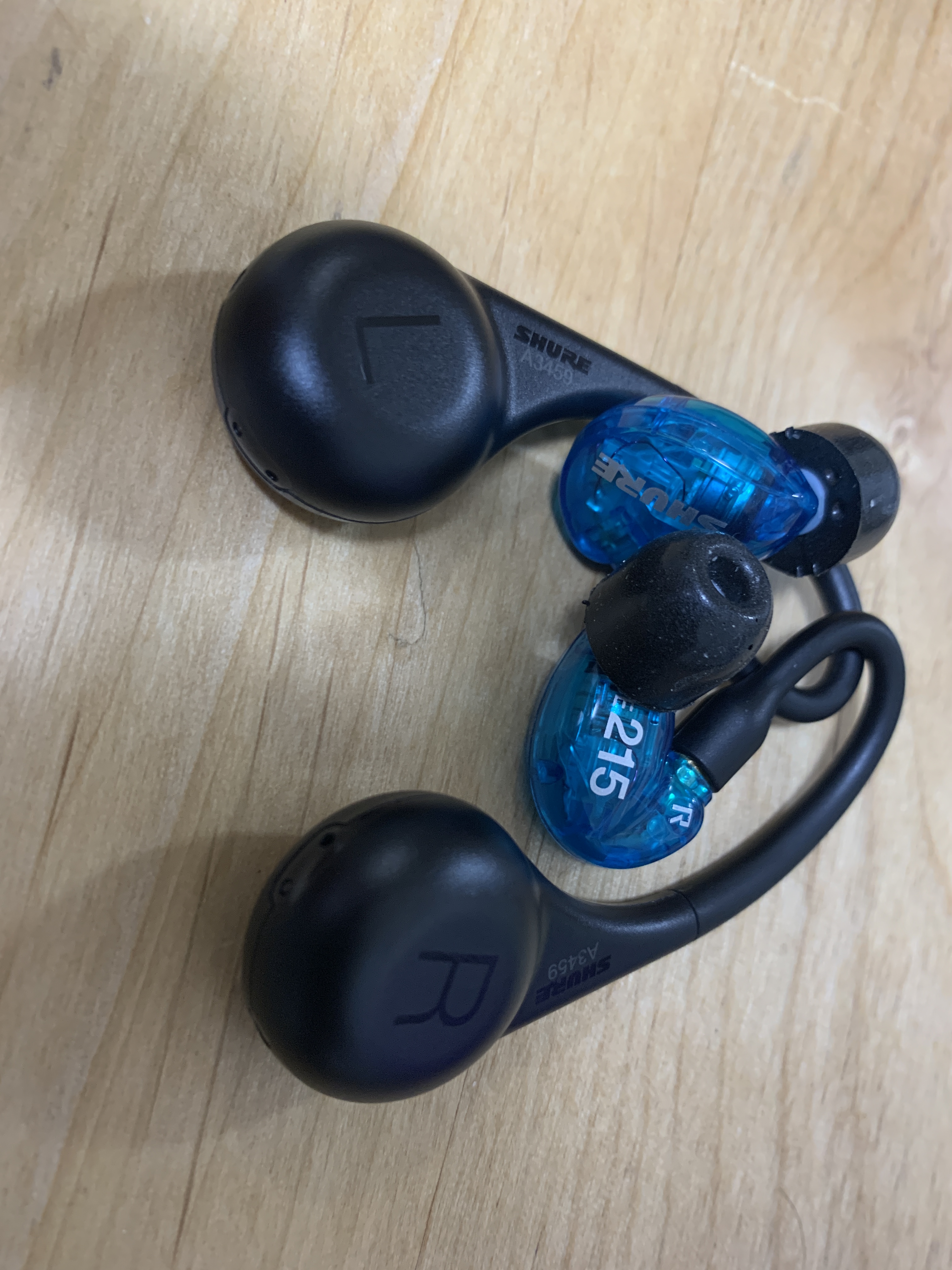 SHURE初の完全ワイアレスイヤホンAONIC215が遂に発売開始！実際の使用