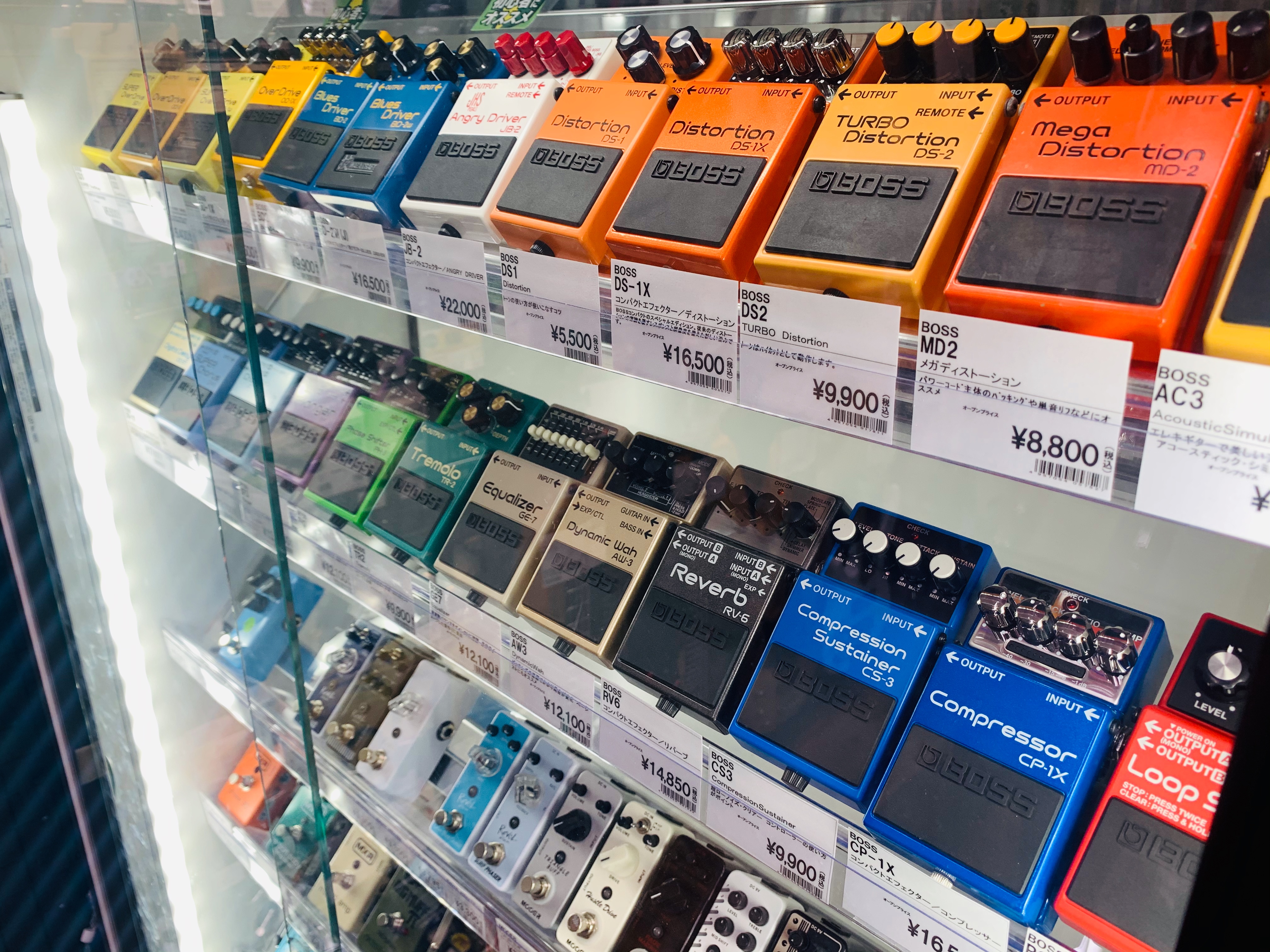 エフェクター総合ページ】国内・外ブランド様々なエフェクターを100台