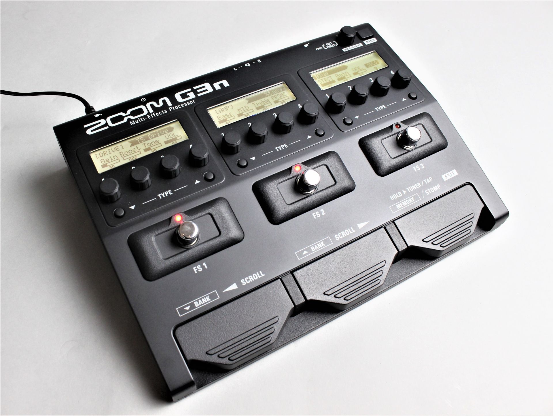 ギター・ベース用マルチエフェクター】最初の1台にピッタリ！初心者用