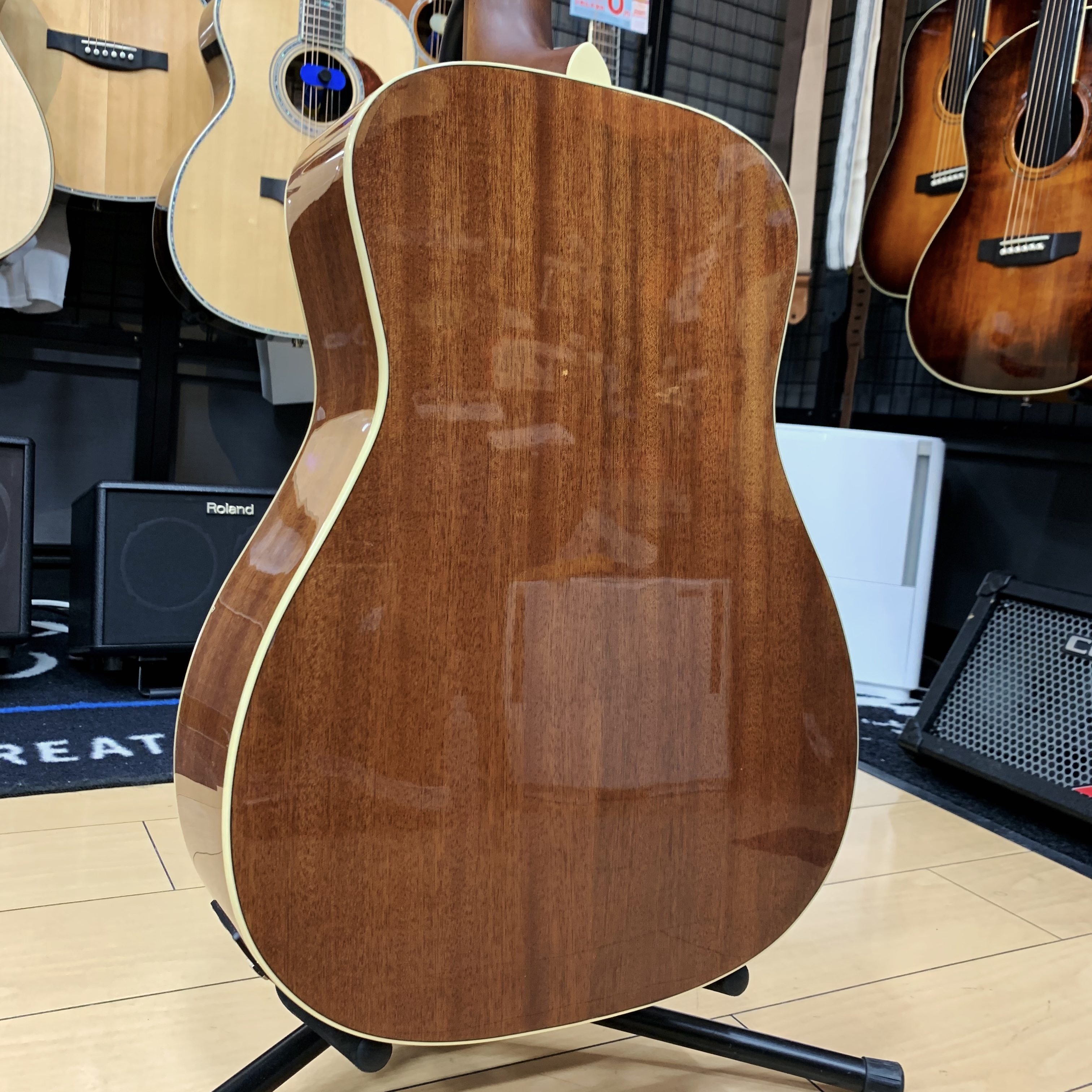 2月10日更新】個性的なカラーのFenderのアコギはいかがですか？｜島村