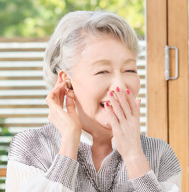 公式】楽ちんヒアリング SA-01（耳穴型集音器）｜ショップジャパン