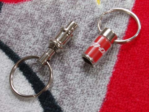 Snap-on（スナップオン）キーホルダー「METAL PULL APART KEY TAG