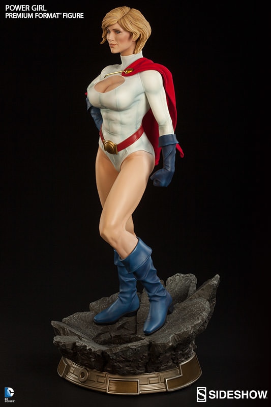 DC Comics Power Girl Premium Format(TM) Figure by Sideshow C