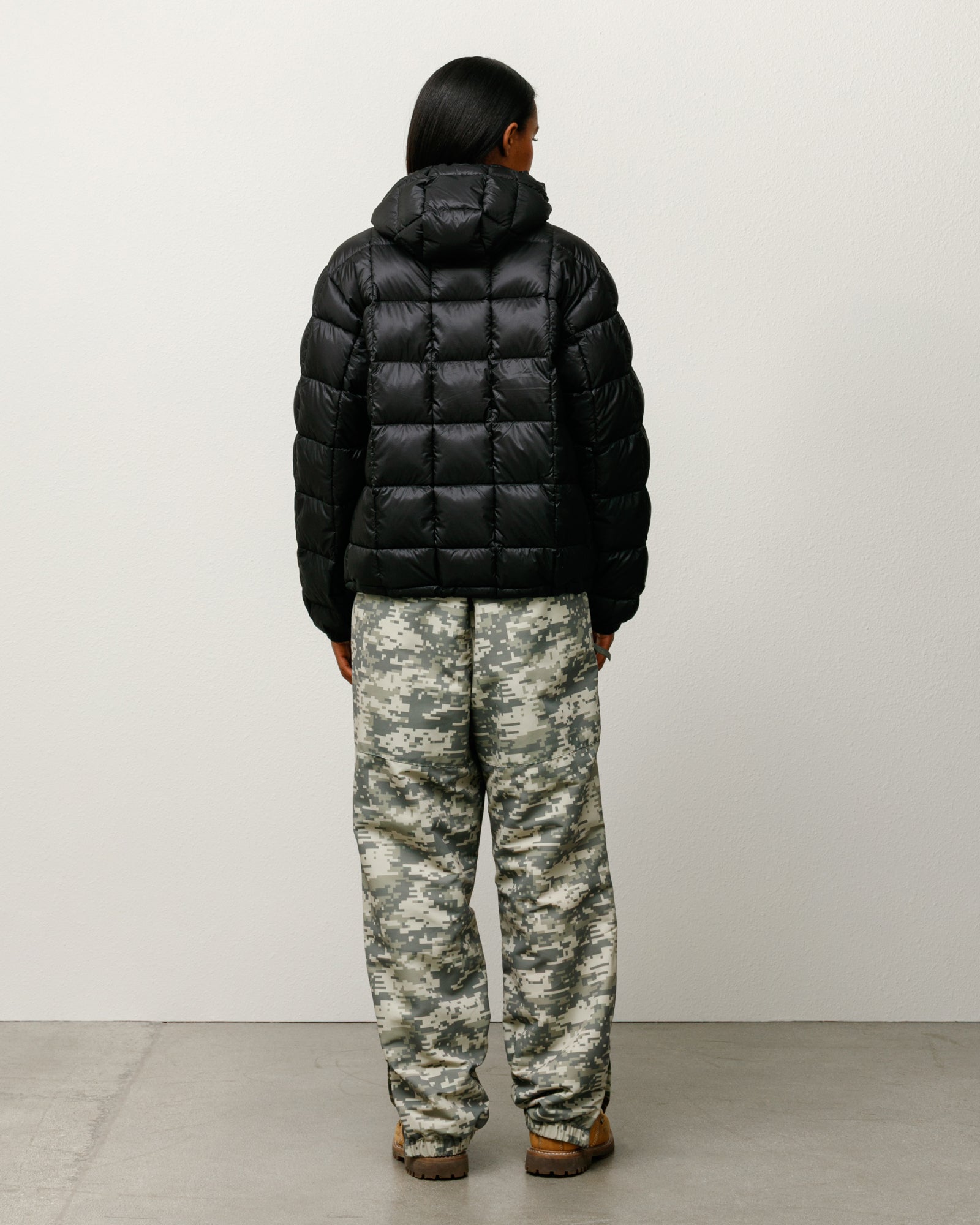 Midweight Hooded Puffer – Black | Outerwear | Stüssy