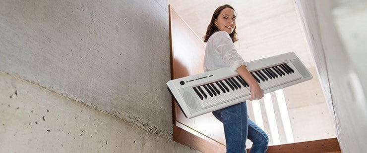 Yamaha NP-12 - white Portable digital piano