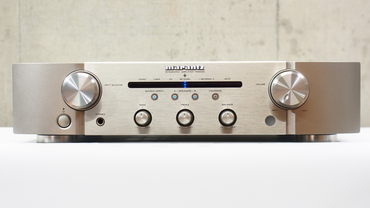 Marantz PM5005: Fully equipped entry-level amplifier