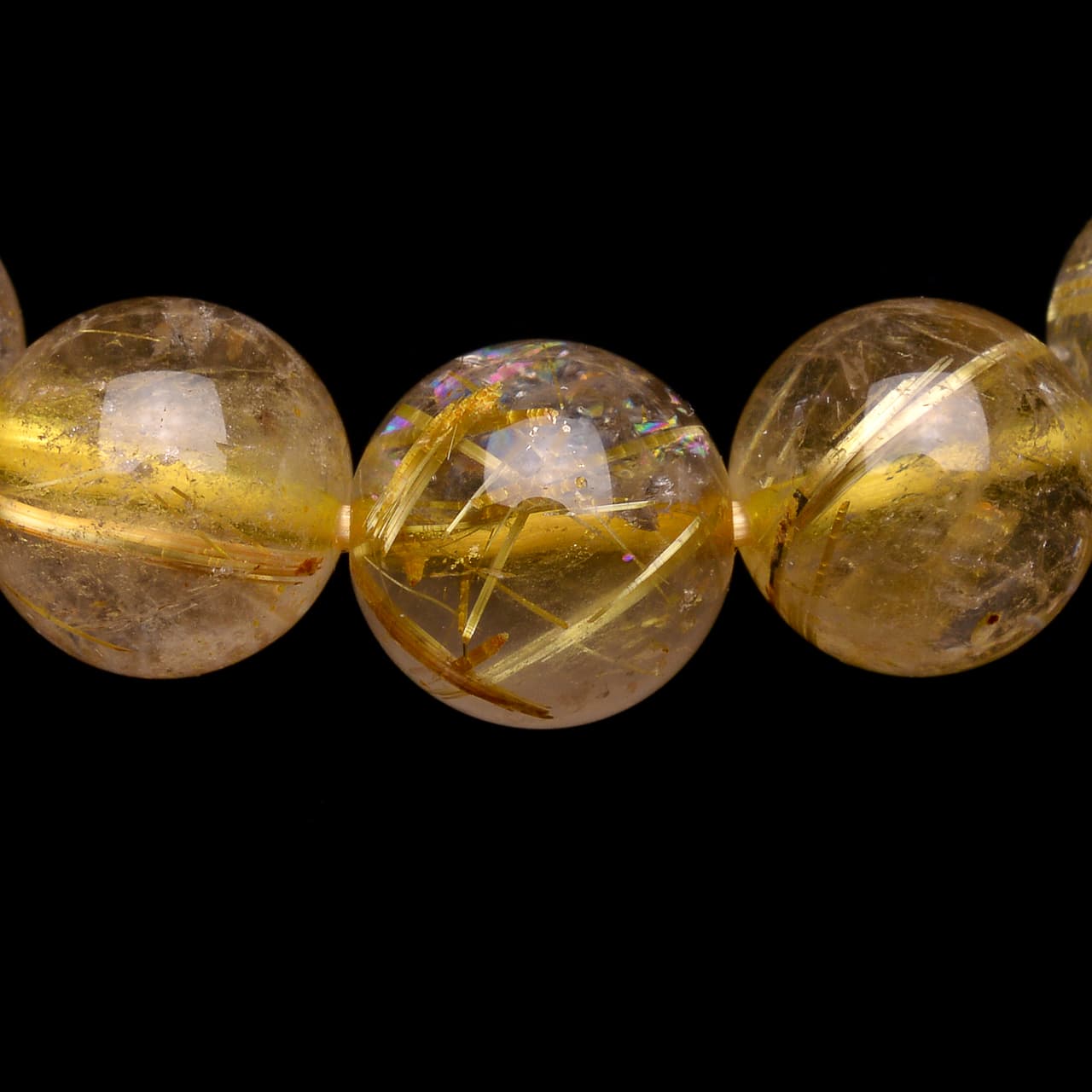 ゴールドタイチンルチルクォーツ - 10mm玉、サイズ16.5cm | 天然石