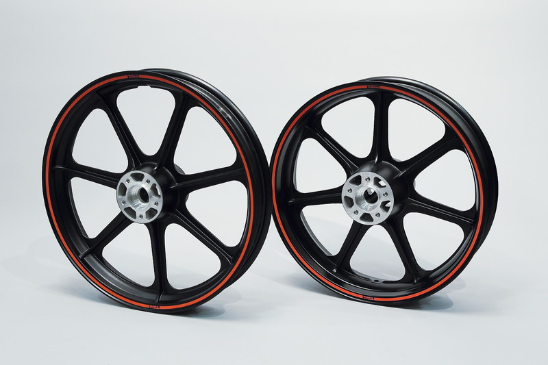 Traktek Sundance-Enkei 7-Spoke Cast Alloy Wheelsトラックテック