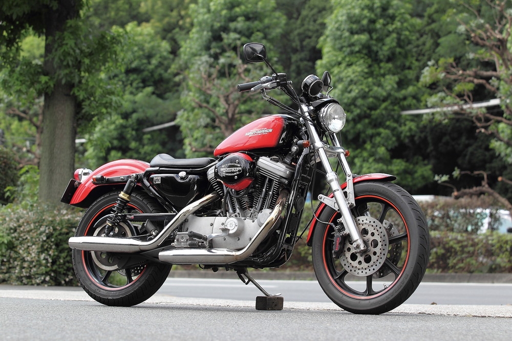 Bomber”Dual Exhaust for Big Twin & Sportster ボマーエグゾースト