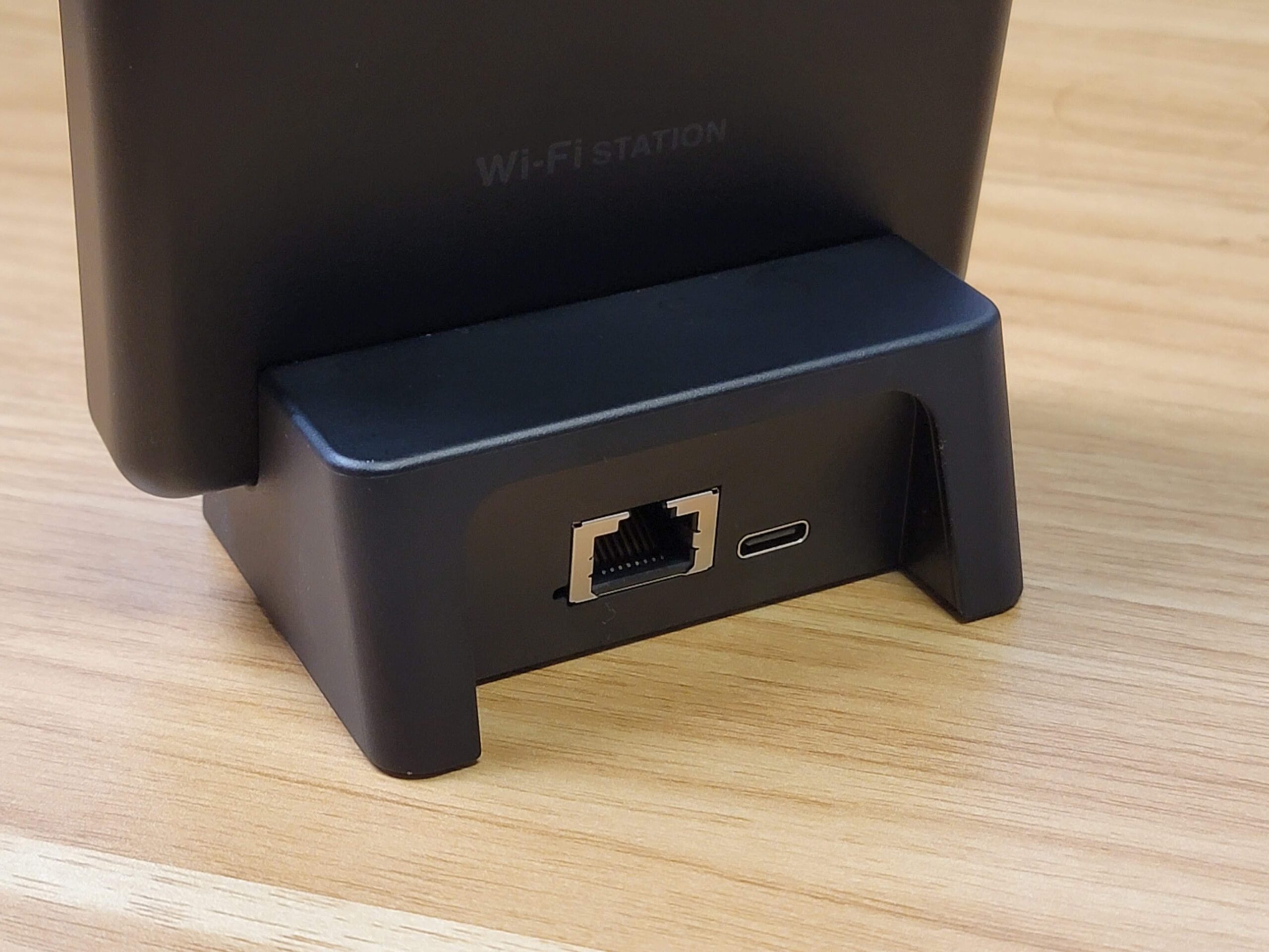 ドコモの5GモバイルWi-Fiルーター「Wi-Fi STATION SH-52B」を開封