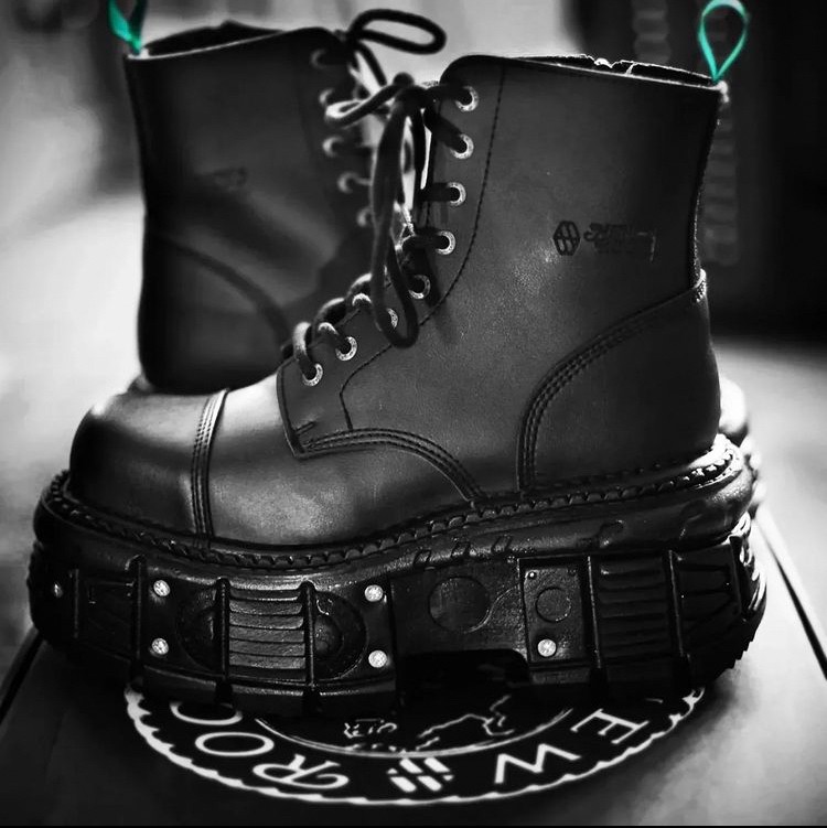 取り寄せ] M.TANK083-C1 / ネジ / 厚底ブーツ / 本革【NEW ROCK