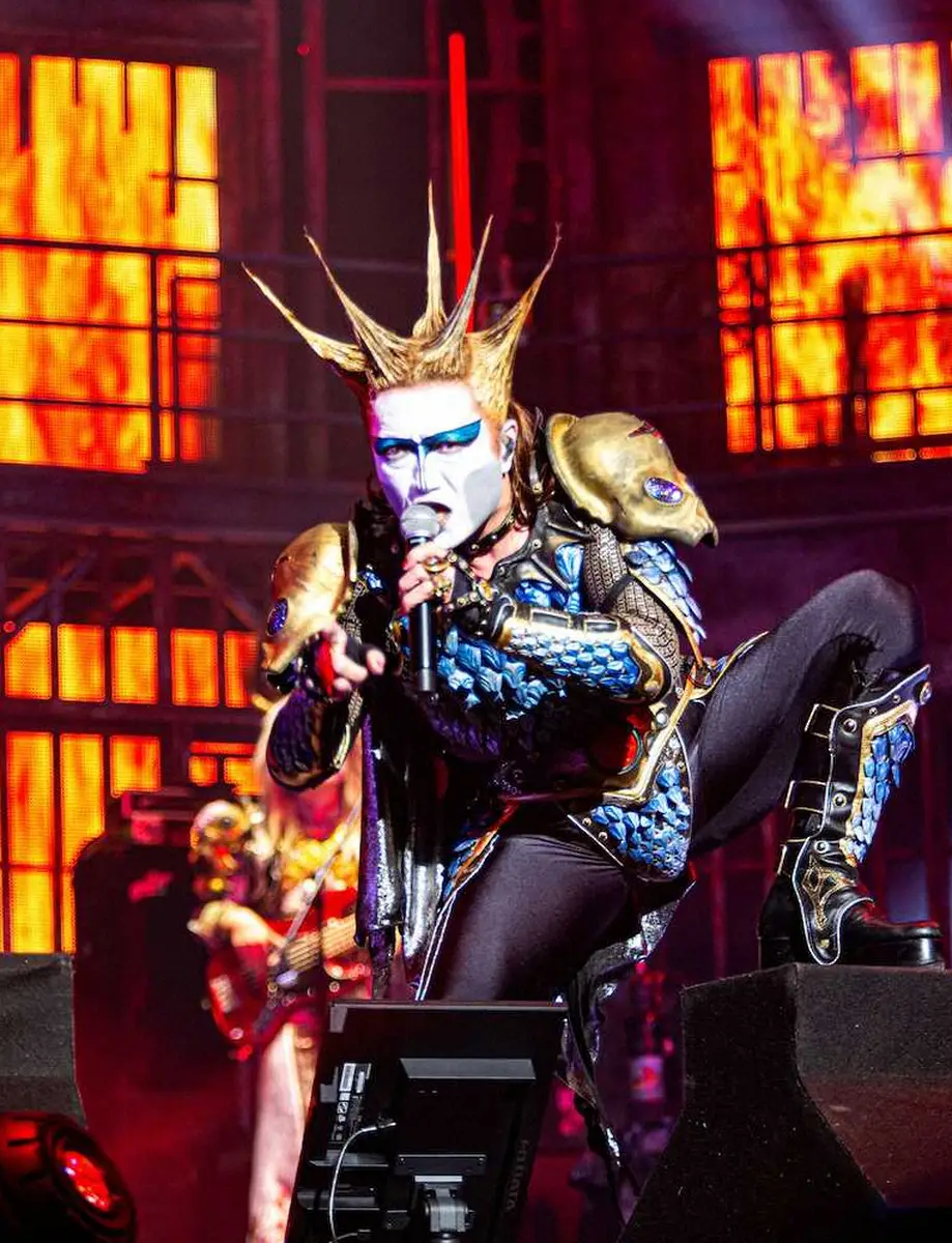 地球デビュー40周年を記念したツアーの締めくくりとなる大黒ミサ