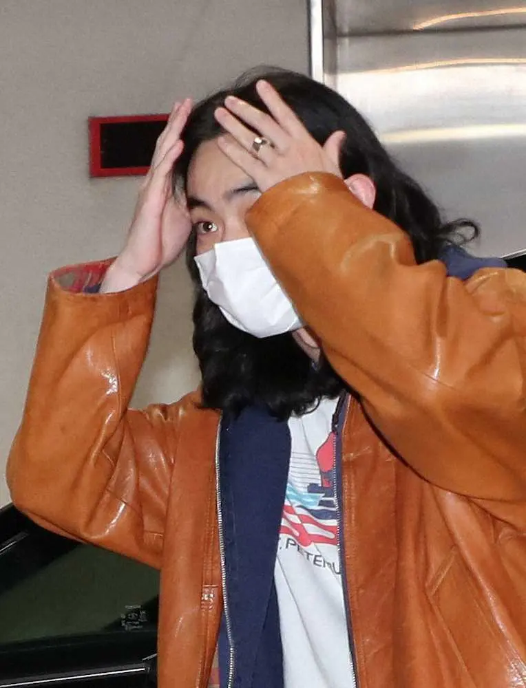 菅田将暉の左手薬指には指輪（撮影・村上 大輔） - スポニチ Sponichi