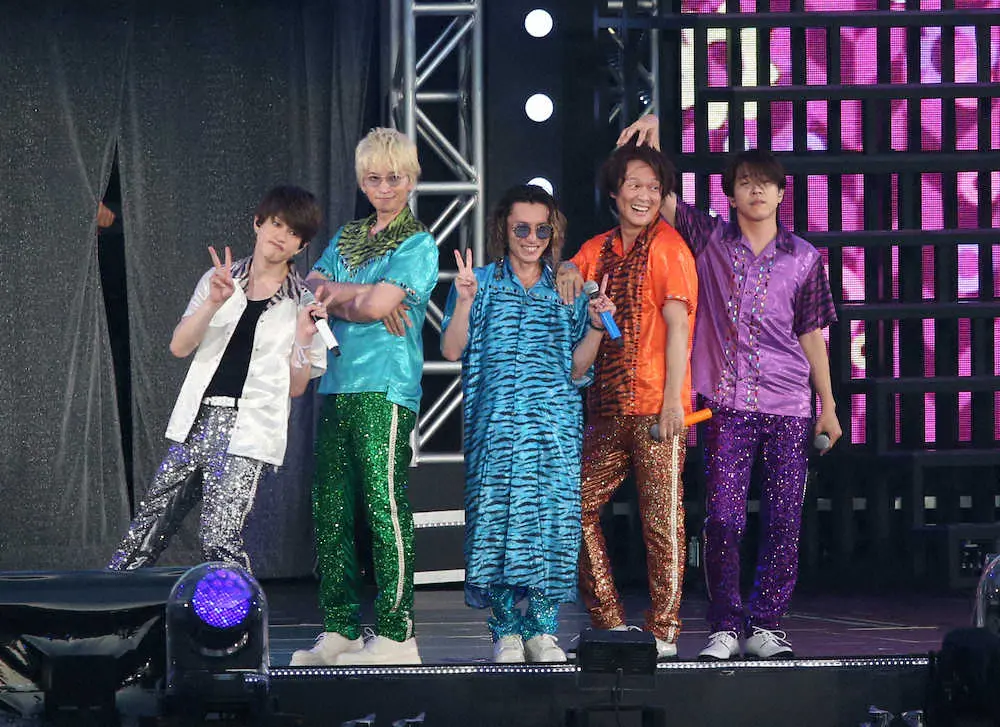 ポーズを決める関ジャニ∞（左から）横山裕、大倉忠義、安田章大、丸山