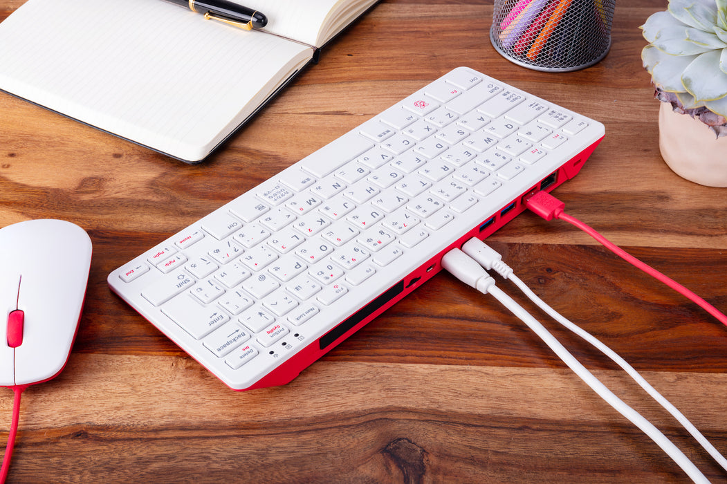 Raspberry Pi 400 スターターキット（日本語キーボード） — スイッチ