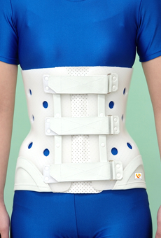 体幹装具 | 装具 | 企業の取組み「ものづくり」 | 株式会社P.O.