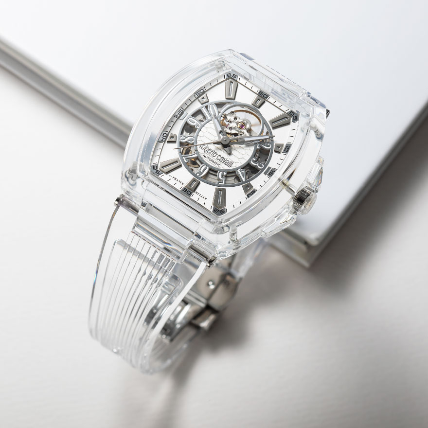 光学用“K9ガラス”を採用【日本限定デザイン“フルスケルトン”ウオッチ