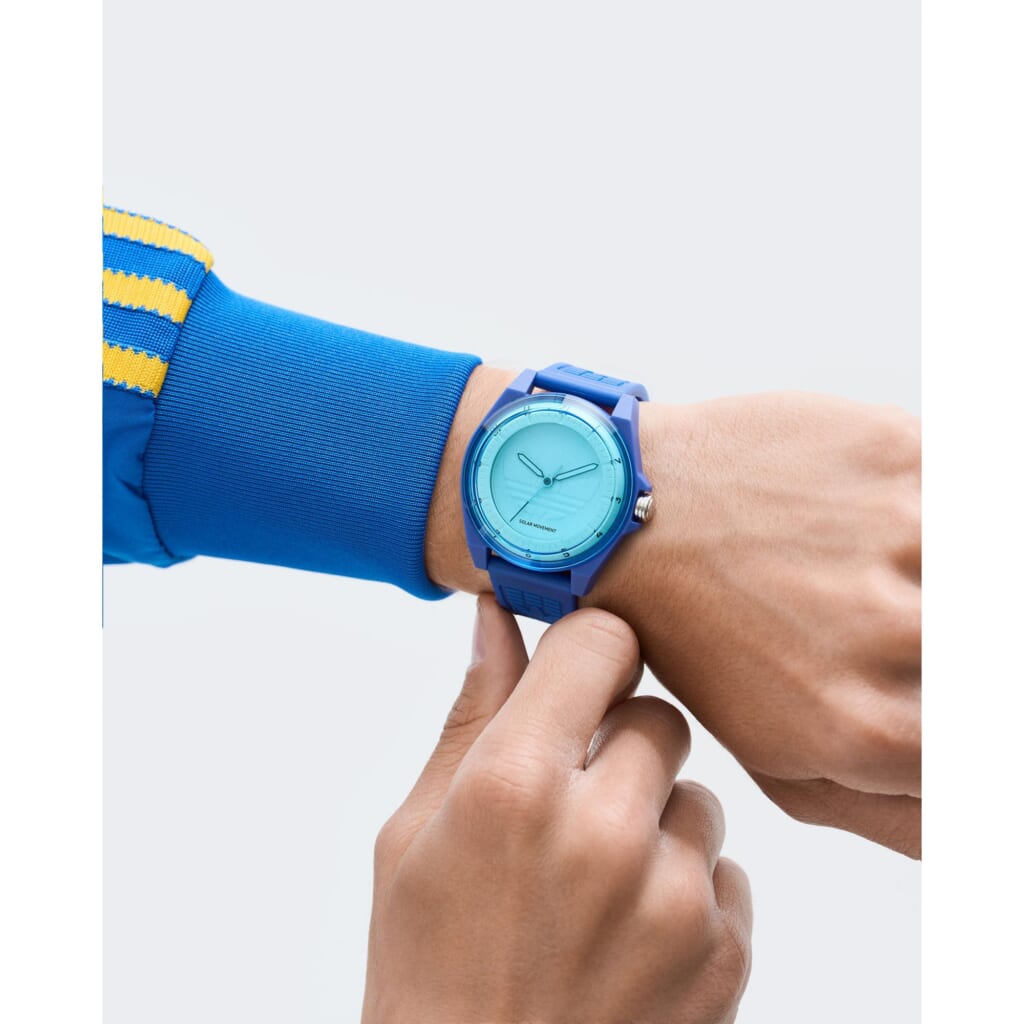 オシャレな2色展開【1万円台×日本製ソーラークォーツムーヴメント搭載